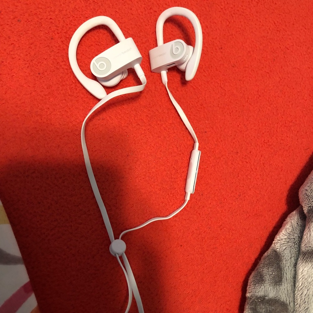 Beats wireless headphones